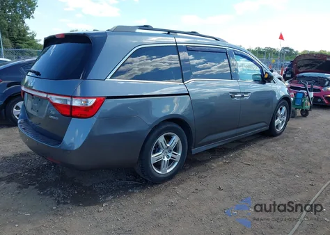 2013 Honda Odyssey Touring/Touring Elite from USA, damaged, VIN 5FNRL5H9XDB069722